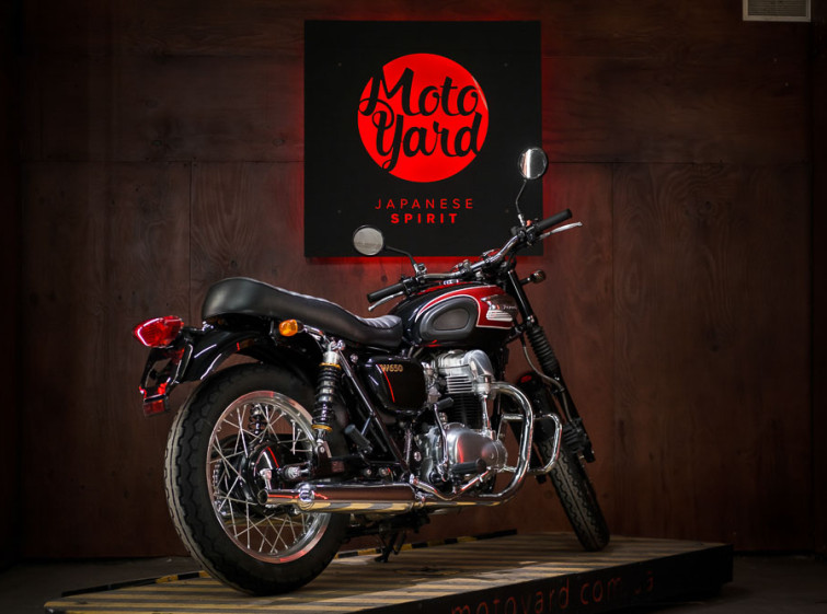 Мотоцикл Kawasaki W650 Состояние нового с пробегом 12042 км