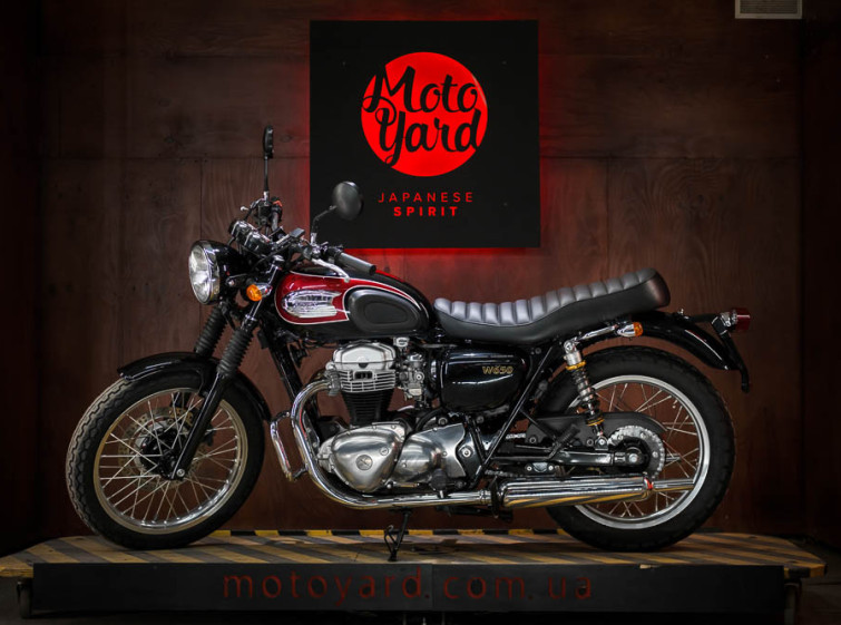 Мотоцикл Kawasaki W650 Состояние нового с пробегом 12042 км