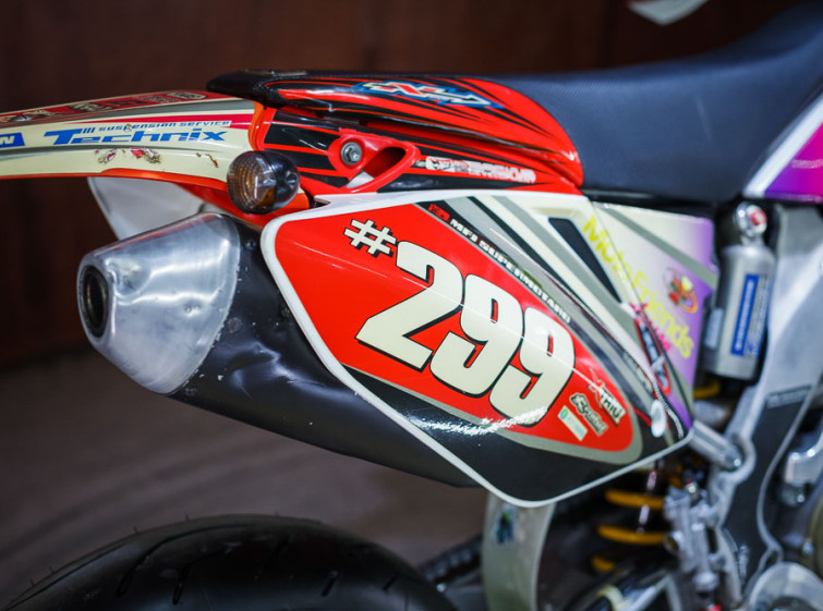 Мотоцикл Honda CRF250R с пробегом 9261 км