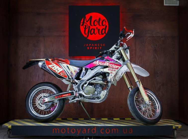 Мотоцикл Honda CRF250R с пробегом 9261 км