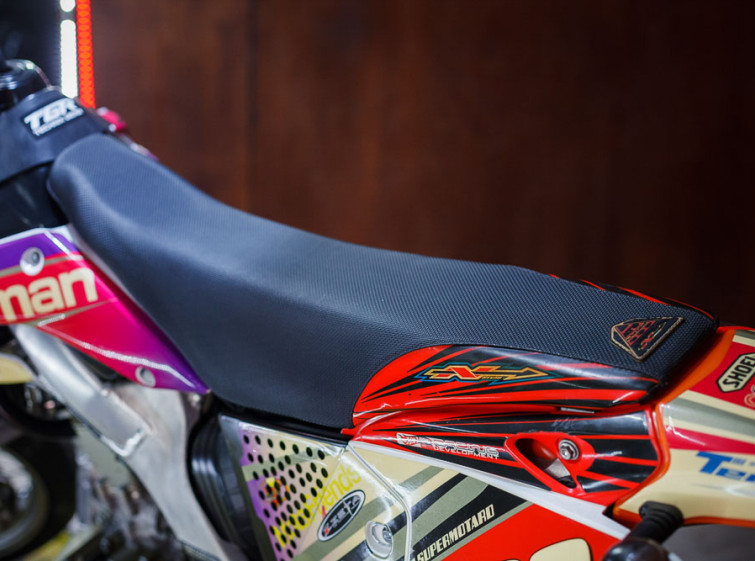 Мотоцикл Honda CRF250R с пробегом 9261 км