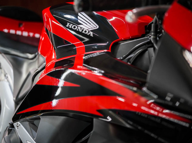 Мотоцикл Honda CBR600RR Состояние нового с пробегом 16293 км