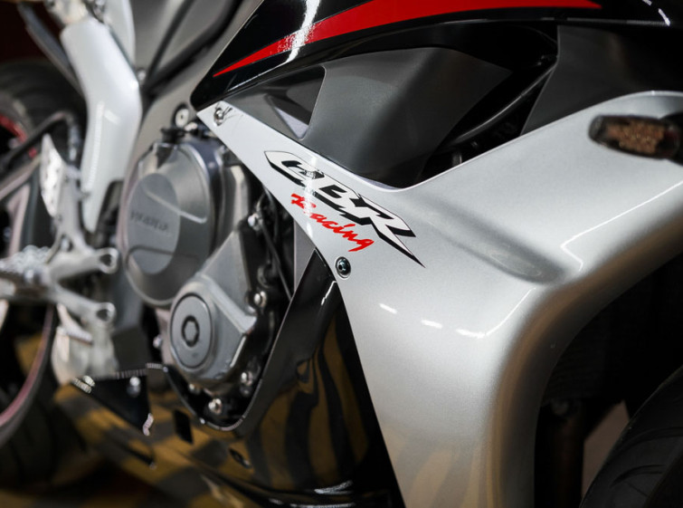 Мотоцикл Honda CBR600RR Состояние нового с пробегом 16293 км
