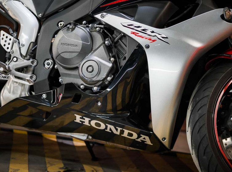 Мотоцикл Honda CBR600RR Состояние нового с пробегом 16293 км