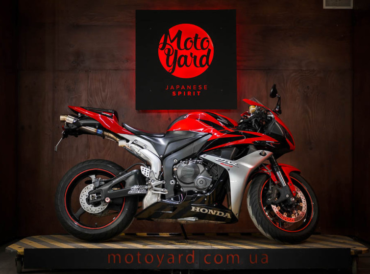 Мотоцикл Honda CBR600RR Состояние нового с пробегом 16293 км