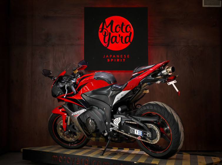 Мотоцикл Honda CBR600RR Состояние нового с пробегом 16293 км