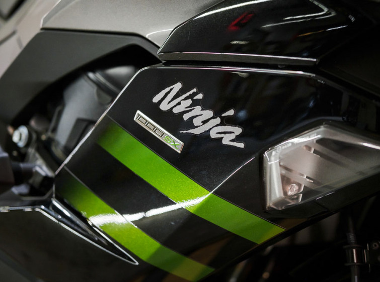 Мотоцикл Kawasaki Ninja 1000SX ABS Traction Quickshifter Состояние нового Максимальная комплектация с пробегом 4941 км