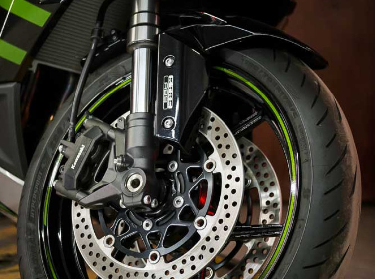 Мотоцикл Kawasaki Ninja 1000SX ABS Traction Quickshifter Состояние нового Максимальная комплектация с пробегом 4941 км