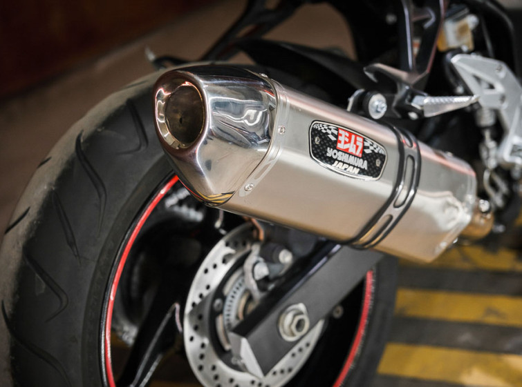 Мотоцикл Suzuki GSR 750 ABS Состояние нового с пробегом 13587 км