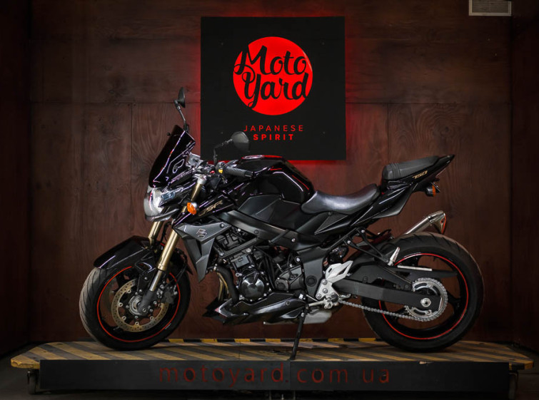 Мотоцикл Suzuki GSR 750 ABS Состояние нового с пробегом 13587 км