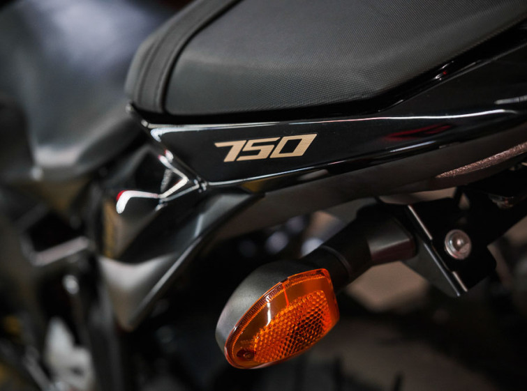 Мотоцикл Suzuki GSR 750 ABS Состояние нового с пробегом 13587 км