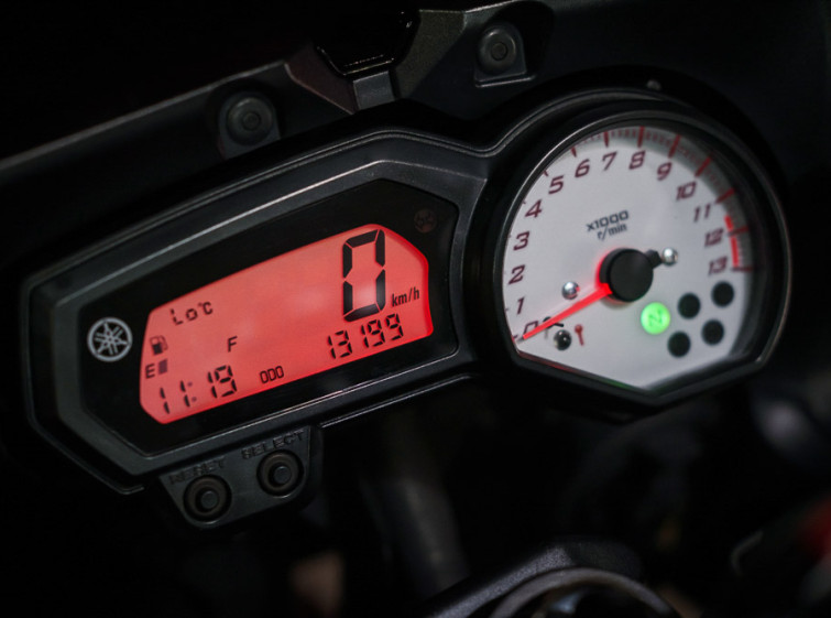 Мотоцикл Yamaha FZ8 FAZER Состояние нового с пробегом 13199 км