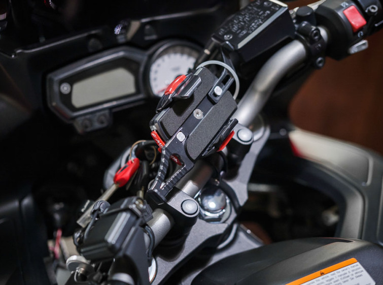 Мотоцикл Yamaha FZ8 FAZER Состояние нового с пробегом 13199 км