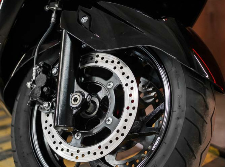 Макси Скутер Suzuki Sky Wave 400 ABS Новый с пробегом 12315 км