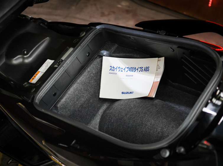 Макси Скутер Suzuki Sky Wave 400 ABS Новый с пробегом 12315 км