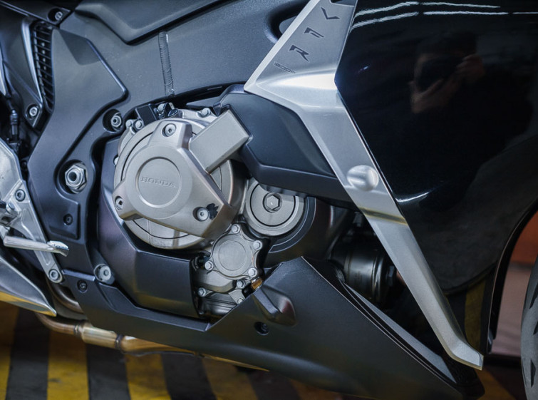 Мотоцикл Honda VFR1200FD ABS Автомат с пробегом 5400 км