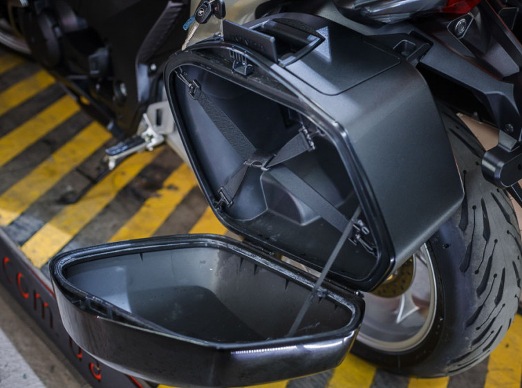 Мотоцикл Honda VFR1200FD ABS Автомат с пробегом 5400 км