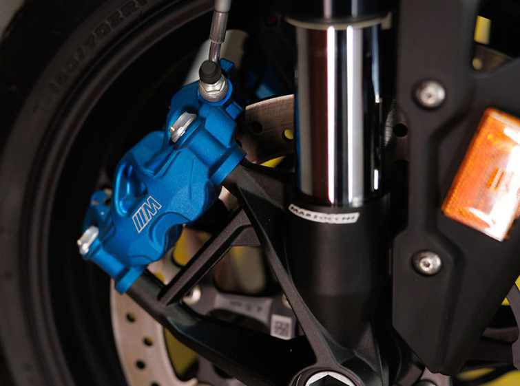 Мотоцикл BMW M1000R с пробегом 975 км