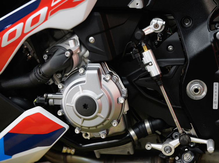 Мотоцикл BMW M1000R с пробегом 975 км