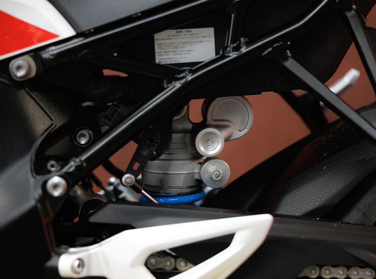 Мотоцикл BMW M1000R с пробегом 975 км