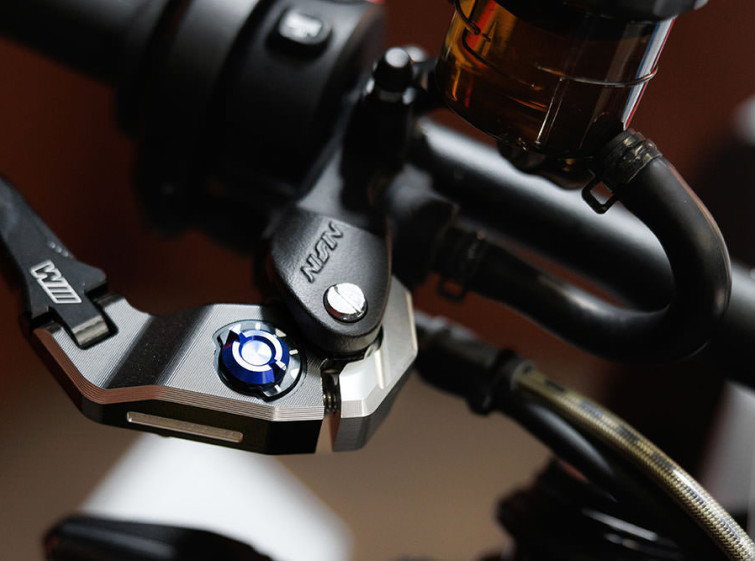 Мотоцикл BMW M1000R с пробегом 975 км