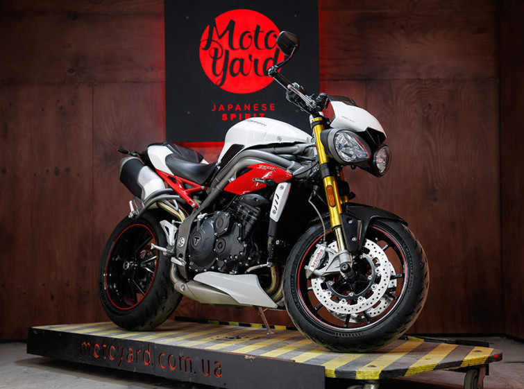 Мотоцикл Triumph Speed Triple 1050 с пробегом 10031 км
