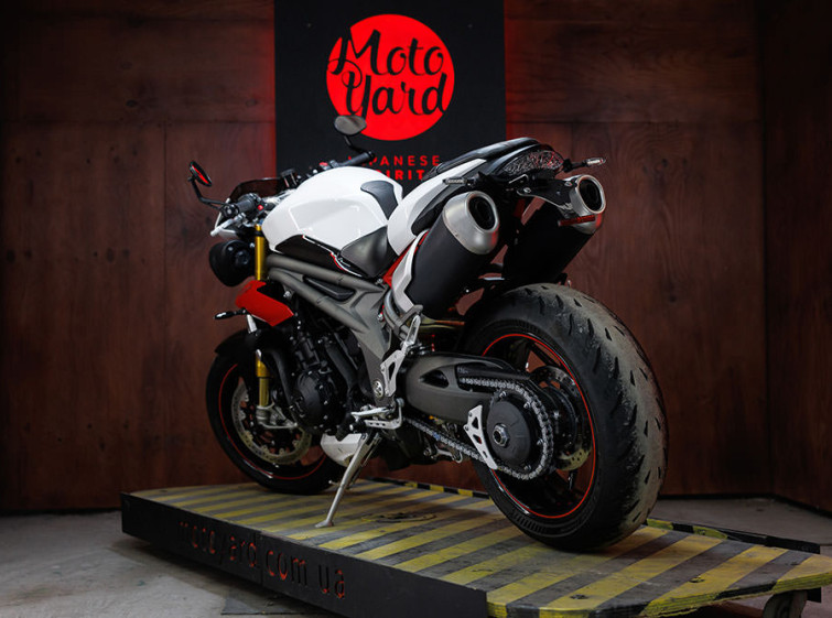 Мотоцикл Triumph Speed Triple 1050 с пробегом 10031 км