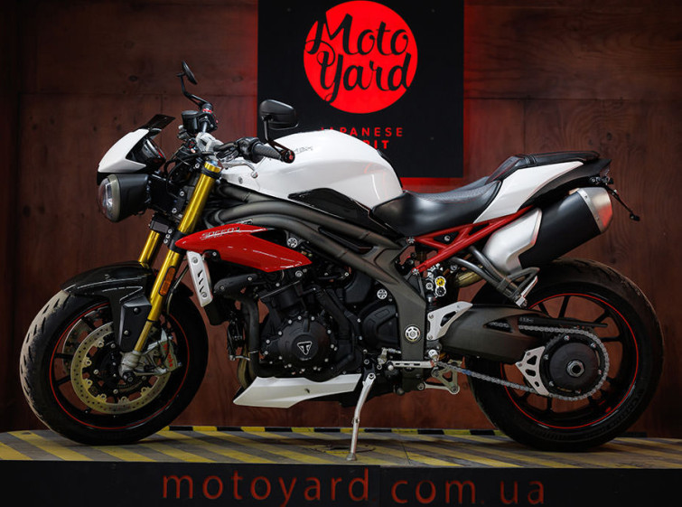 Мотоцикл Triumph Speed Triple 1050 с пробегом 10031 км