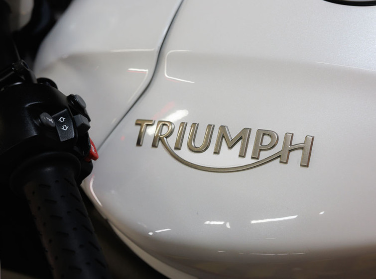 Мотоцикл Triumph Speed Triple 1050 с пробегом 10031 км