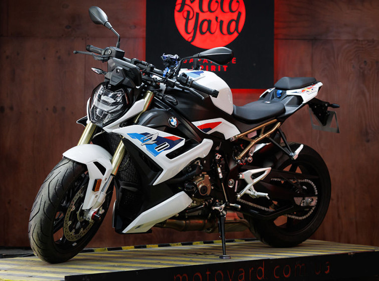 Мотоцикл BMW S1000R с пробегом 4246 км