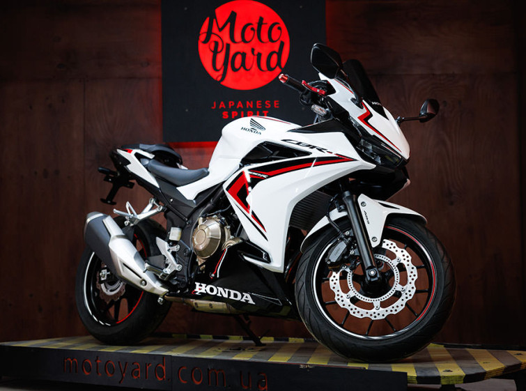 Мотоцикл Honda CBR400R з пробігом 10797 км