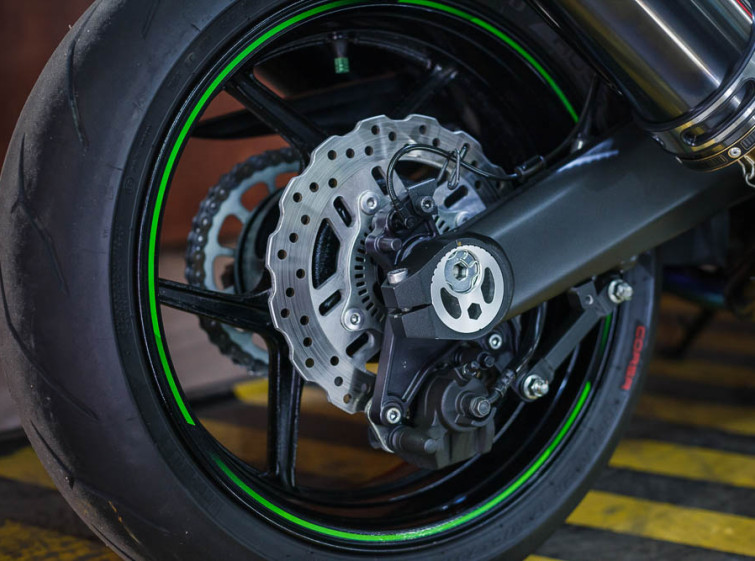 Мотоцикл Kawasaki Ninja Z1000SX TRACTION ABS с пробегом 14307 км