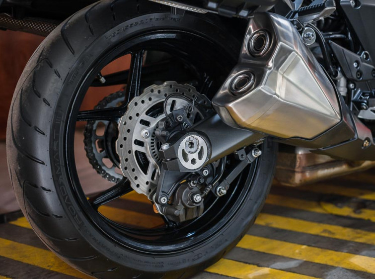 Мотоцикл Kawasaki Ninja Z1000SX TRACTION ABS з пробігом 34300 км