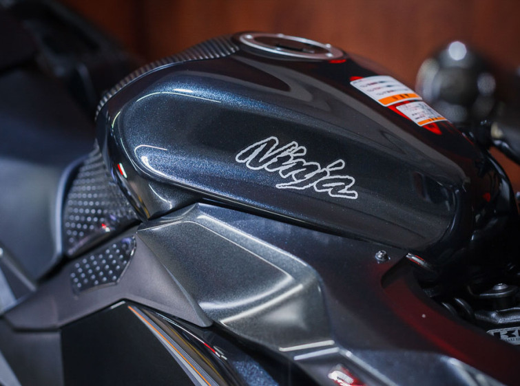 Мотоцикл Kawasaki Ninja Z1000SX TRACTION ABS з пробігом 34300 км