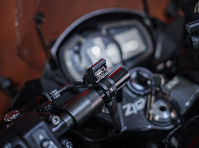 Мотоцикл Kawasaki Ninja Z1000SX TRACTION ABS з пробігом 34300 км