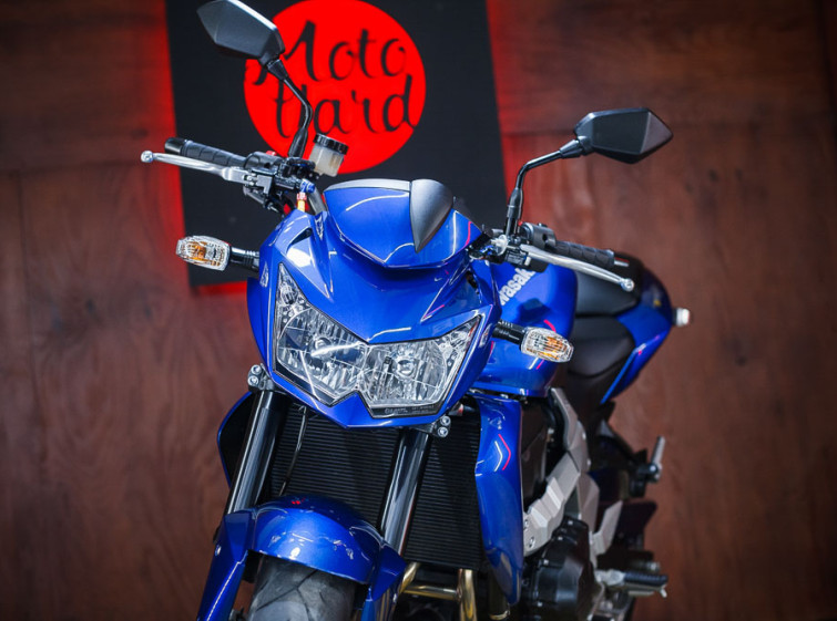Мотоцикл Kawasaki Z750 з пробігом 5261 км