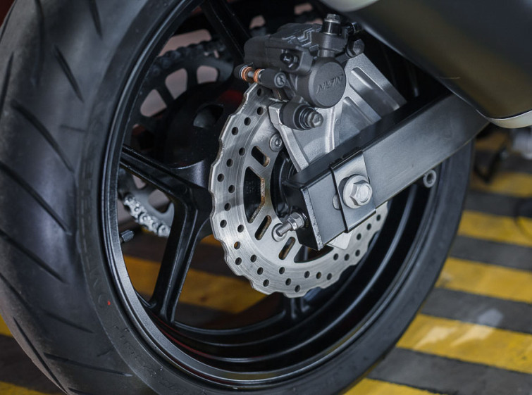 Мотоцикл Kawasaki Z750 з пробігом 9747 км