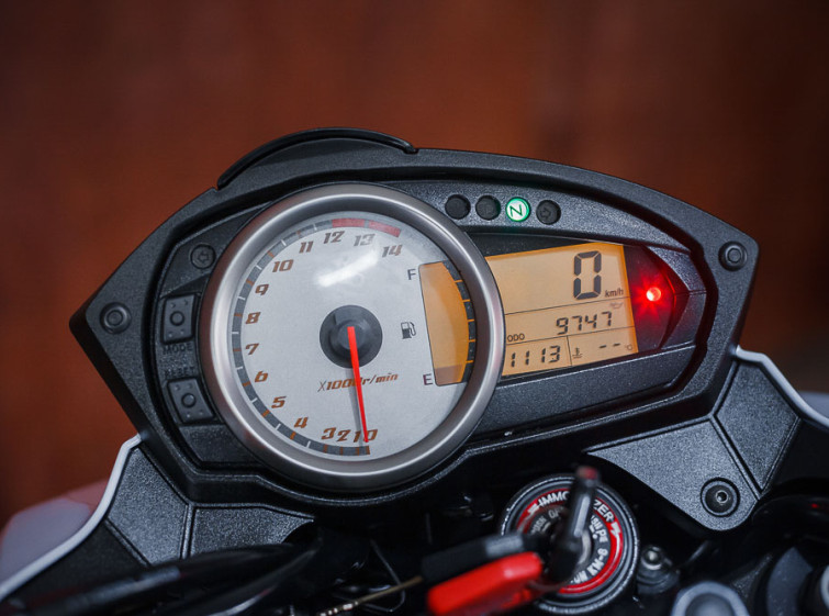 Мотоцикл Kawasaki Z750 з пробігом 9747 км