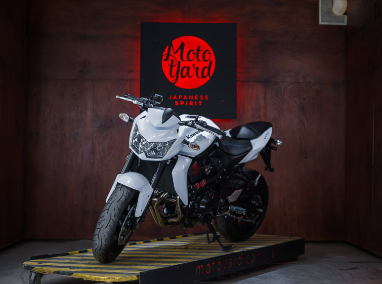 Мотоцикл Kawasaki Z750 з пробігом 9747 км