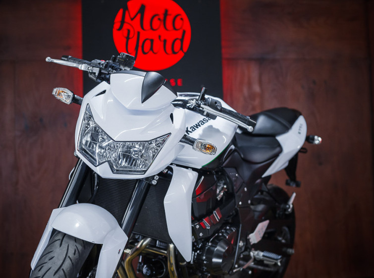 Мотоцикл Kawasaki Z750 з пробігом 9747 км