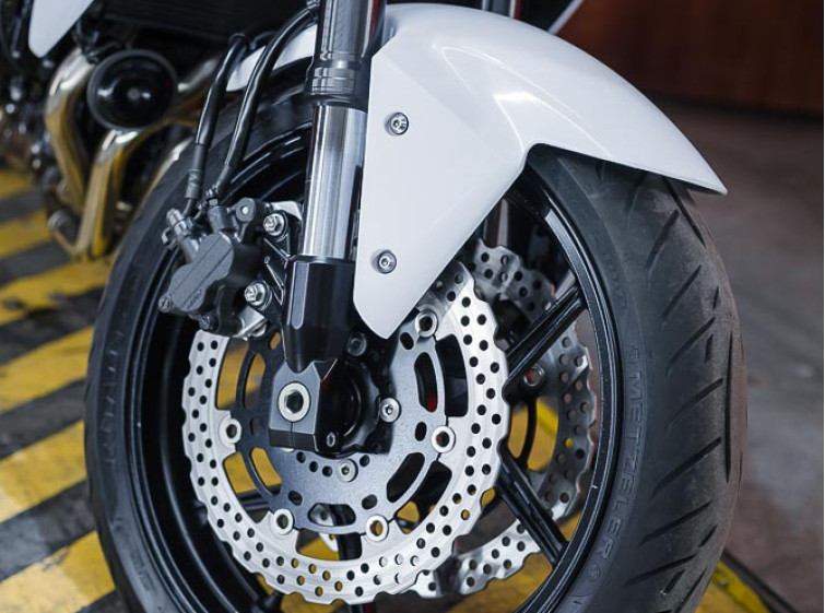 Мотоцикл Kawasaki Z750 з пробігом 9747 км