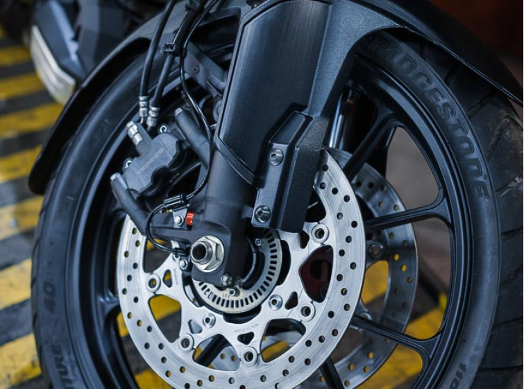 Мотоцикл Suzuki V-Strom DL1000 Traction ABS с пробегом 18316 км