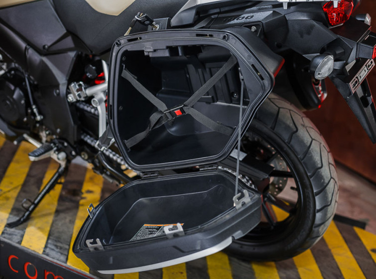 Мотоцикл Suzuki V-Strom DL1000 Traction ABS с пробегом 18316 км