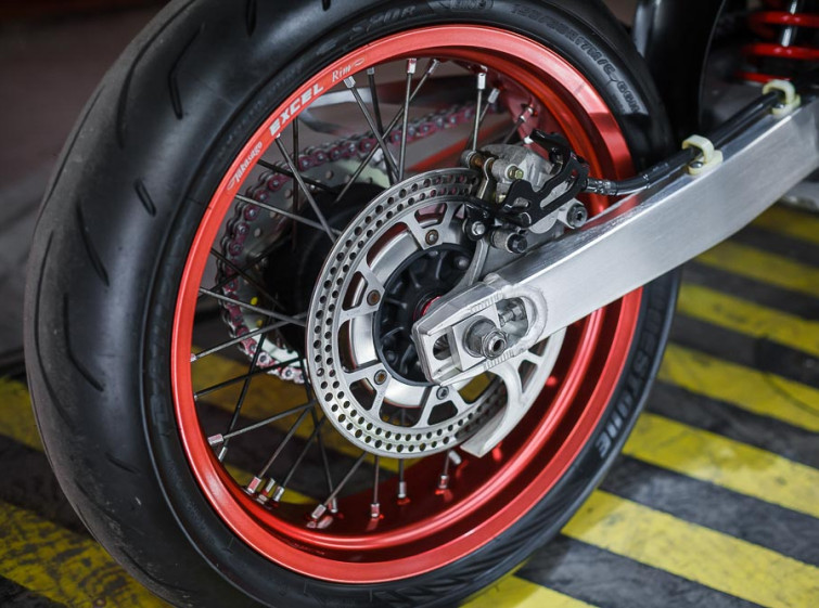 Мотоцикл Suzuki DR-Z400SM с пробегом 21400 км