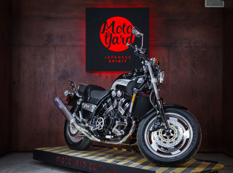 Мотоцикл Yamaha V-MAX 1200 с пробегом 15177 км