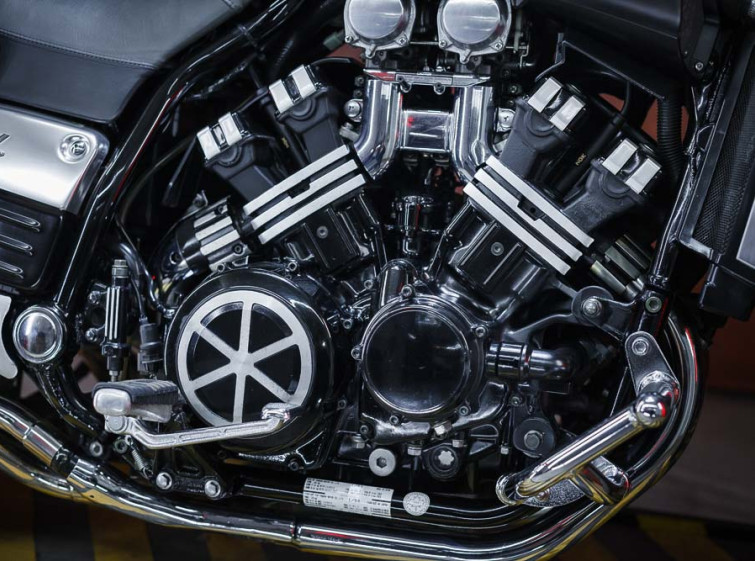 Мотоцикл Yamaha V-MAX 1200 с пробегом 15177 км