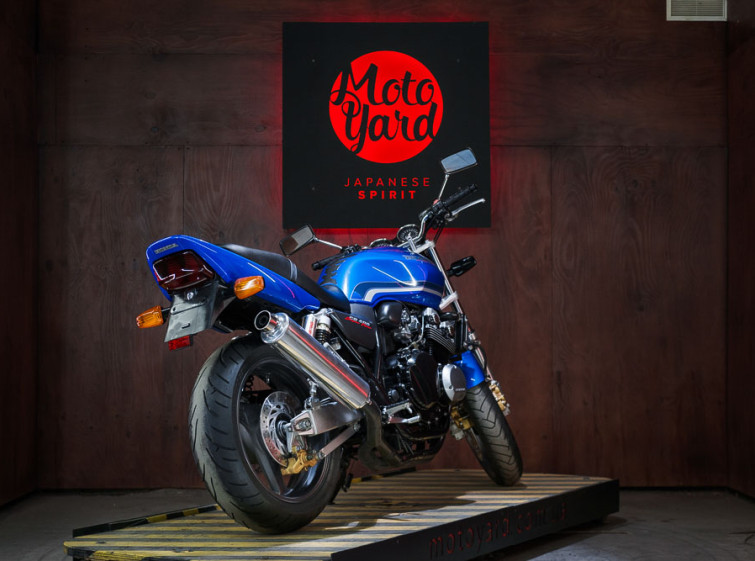 Мотоцикл Honda CB 400 SF з пробігом 25279 км