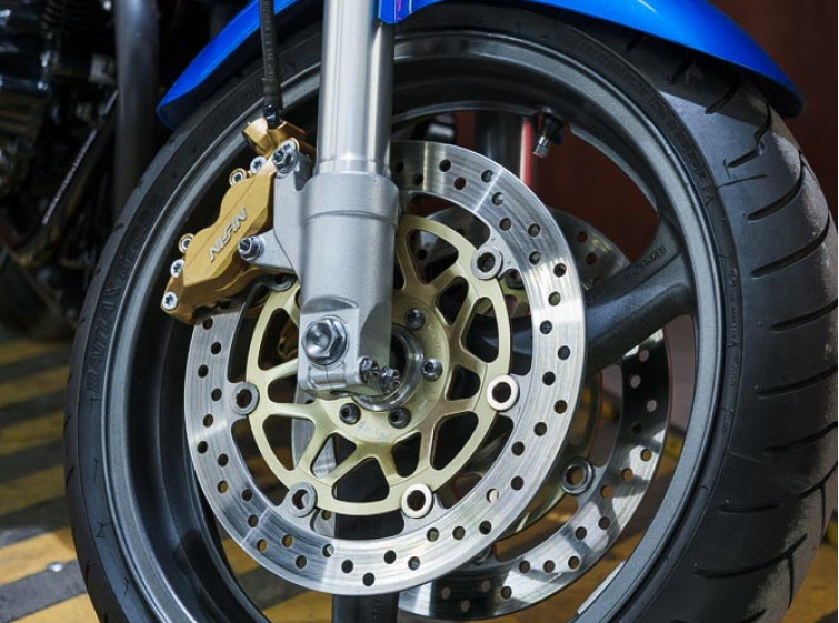 Мотоцикл Honda CB 400 SF з пробігом 25279 км