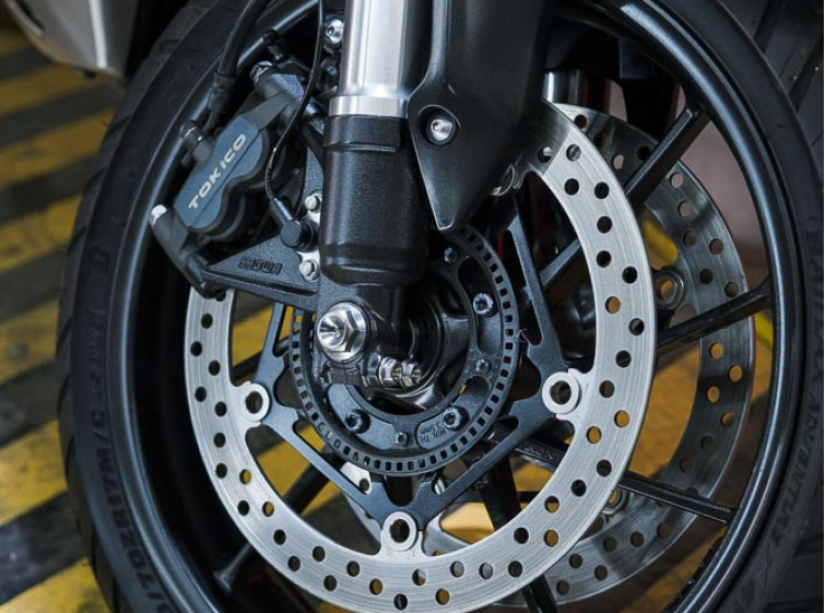 Мотоцикл Honda VFR800X Crossrunner ABS Traction с пробегом 9628 км