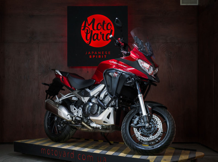 Мотоцикл Honda VFR800X Crossrunner ABS Traction с пробегом 9628 км